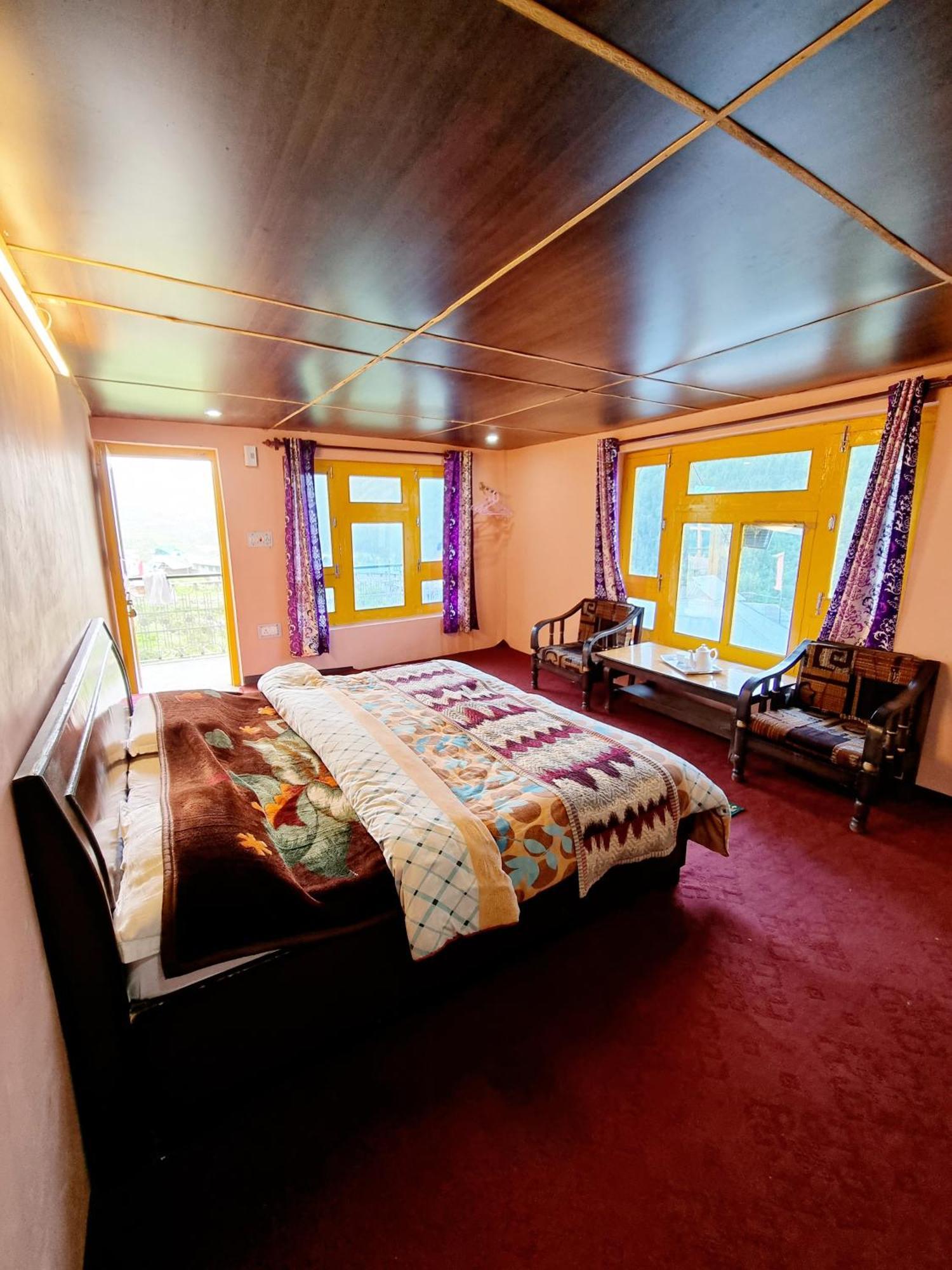 Lap Stays - Wanderer'S Nest Chitkul Phòng bức ảnh