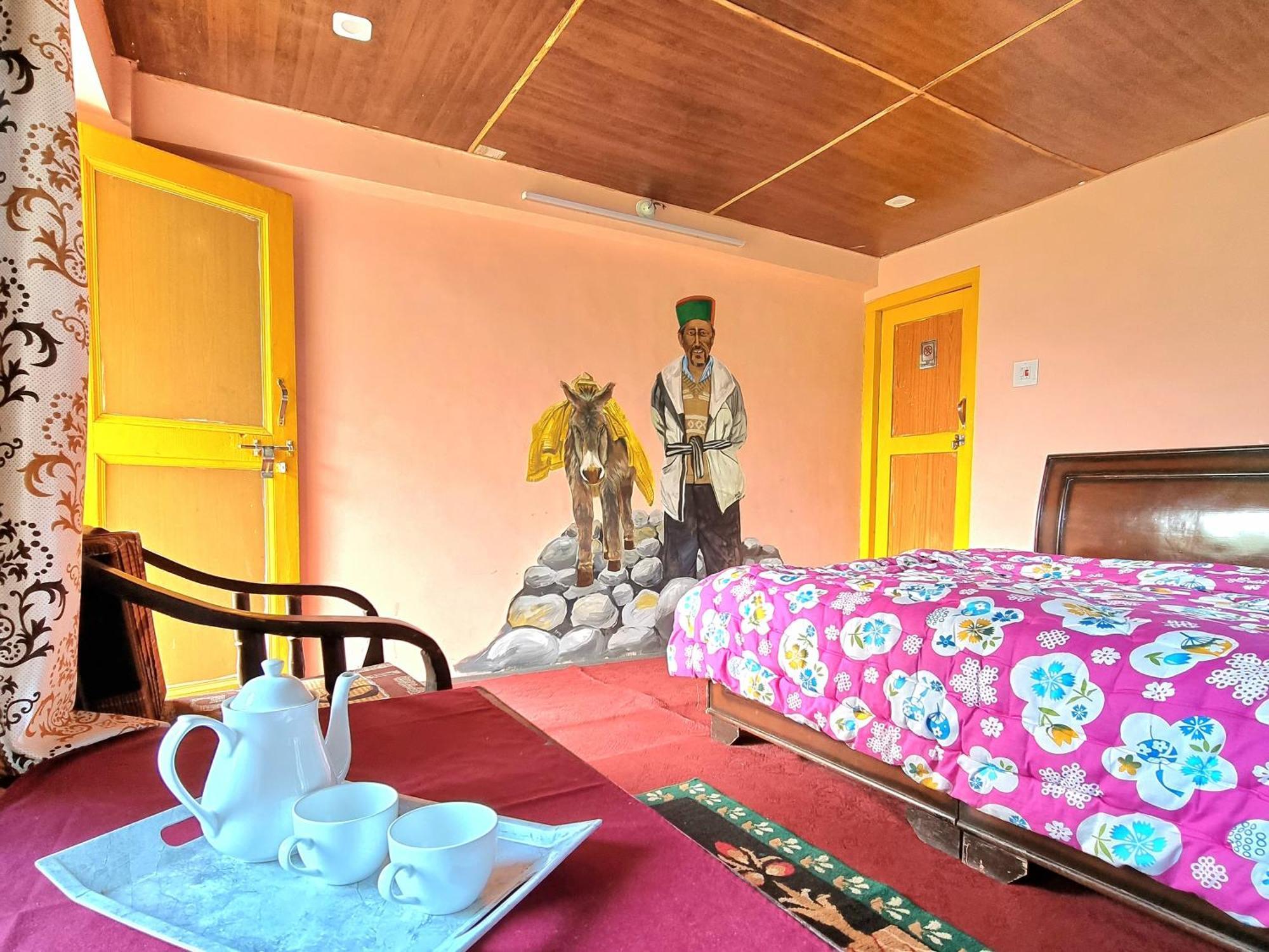Lap Stays - Wanderer'S Nest Chitkul Phòng bức ảnh